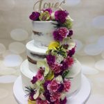 Naked Cake with fresh flowers